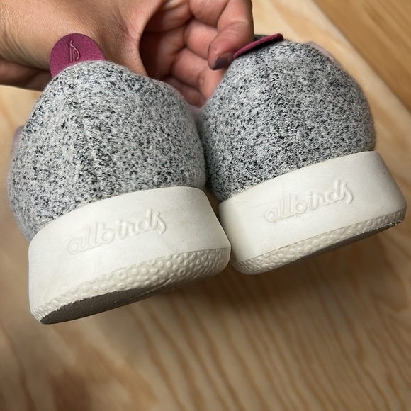 Allbirds Wool Runners - Heather Gray w/ Pink Lining | Women's Sneakers size 7 - Picture 5 of 6
